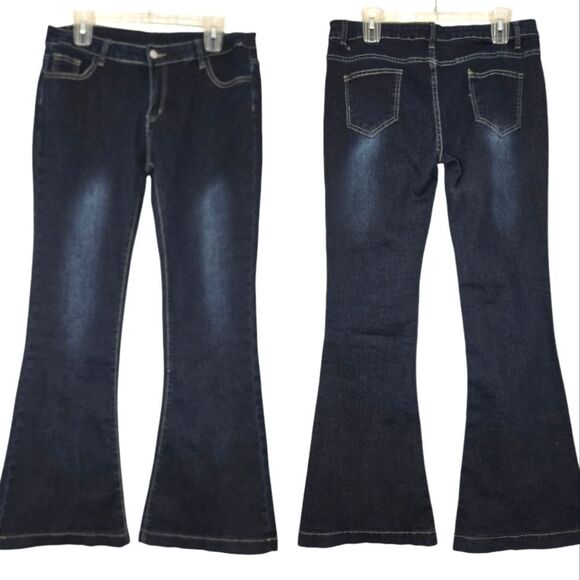 NVfelix Stretchy Flare Leg Dark Wash Jeans NWT - Picture 1 of 14